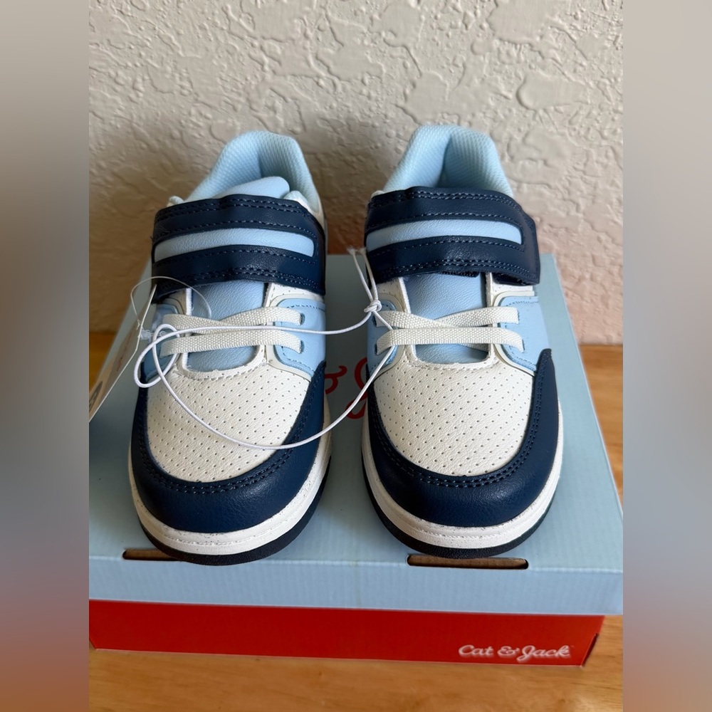 Cat & Jack Blue White Athletic Shoes Unisex Kids Size 12 Hook & Loop Lace-Up